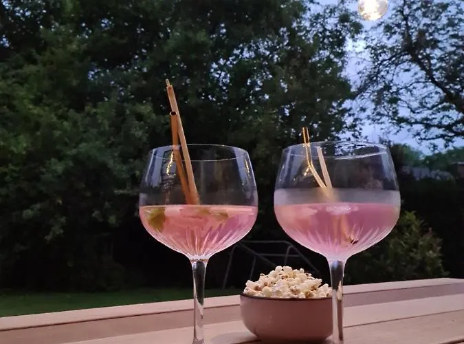 Bij Ons Naast Bed & Breakfast